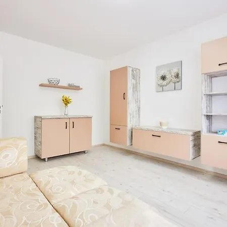 Zoe Apartman, Koezponthoz Koezel Debrecen Exterior photo